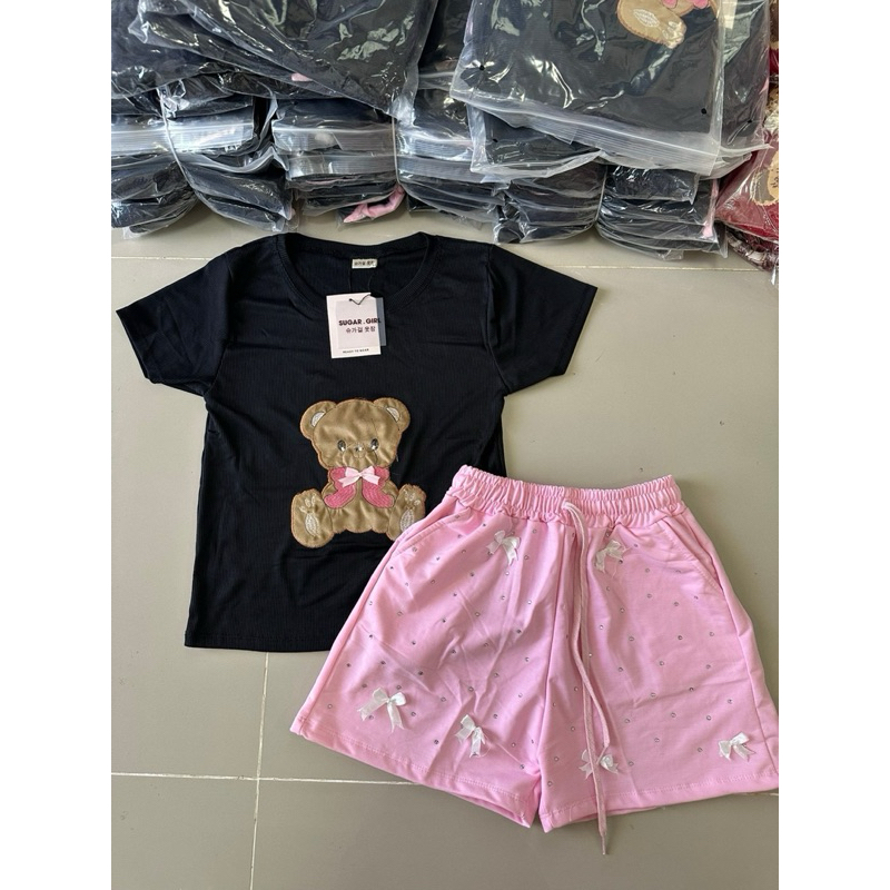 ชุดเซ็ท 2ชิ้น เสื้อยืดสีดำลายน้องหมีเนย+ กางเกงขาสั้น
