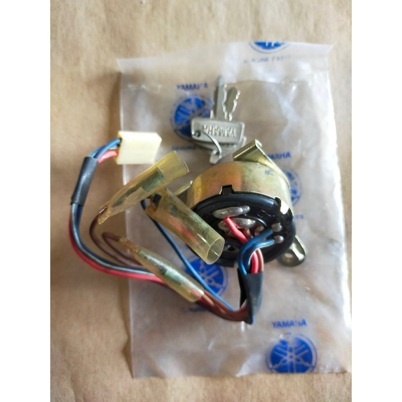 สวิตช์กุญแจ Yamaha V75 V50 V90 Y80 แท้ใหม่