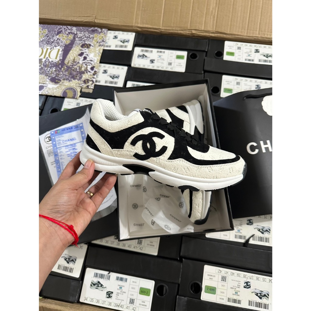 รองเท้าผ้าใบ Chanel ผู้หญิง Grade Hi end 1.1 มีไซส์ 36-41 หนังแท้ 💯