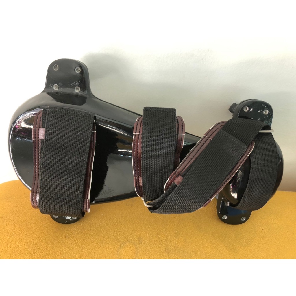 สเก็ตบร์อดมือ ยูเอ็ม สีดำ (UM HAND SKATEBOARD) - [BLACK]