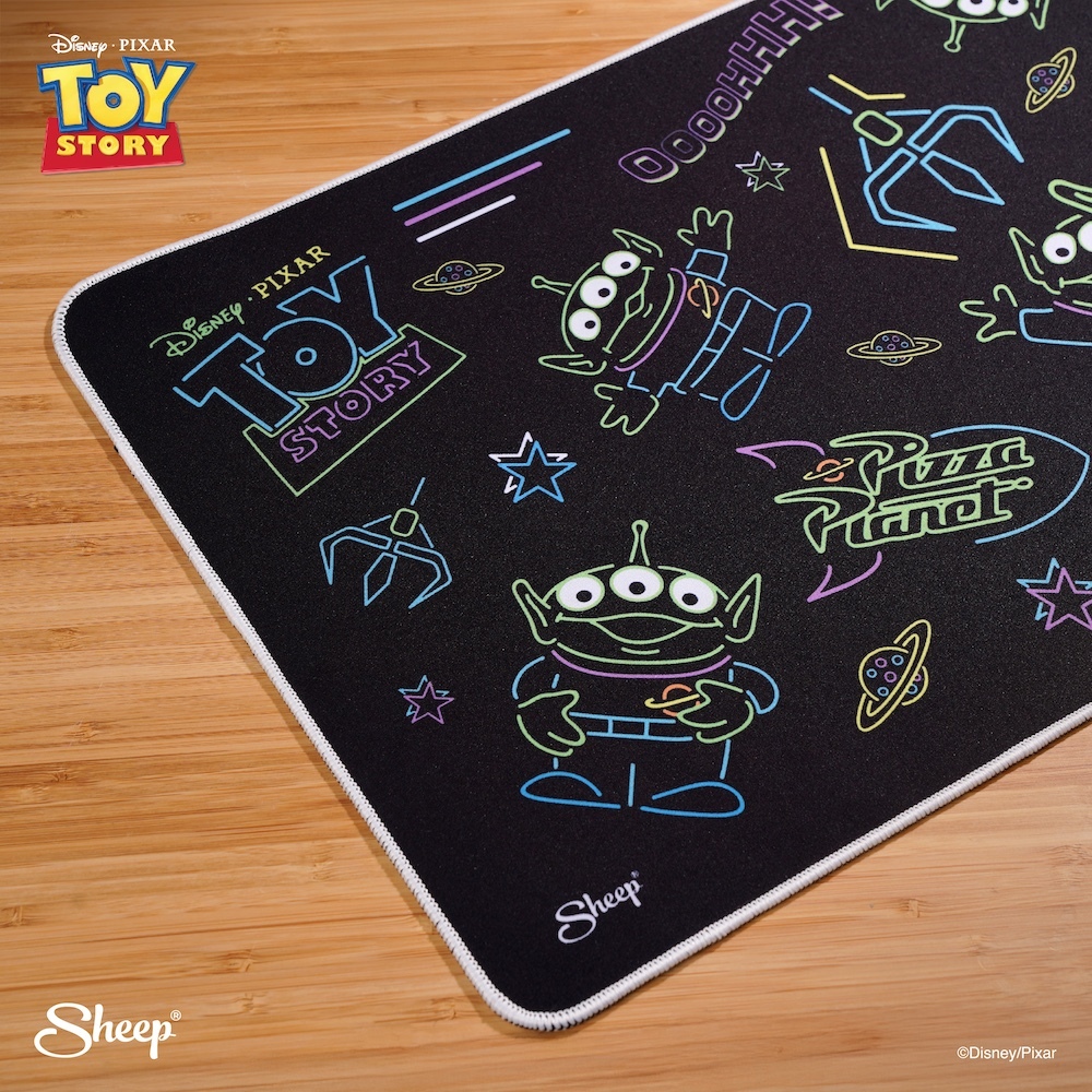 [Mouse Pad Aliens] Aliens Collection Mouse Pad แผ่นรองเมาส์เอเลี่ยน ลิขสิทธ์Disney Pixar แผ่นรองเมาส์ขนาดใหญ่วางเต็มโต๊ะ