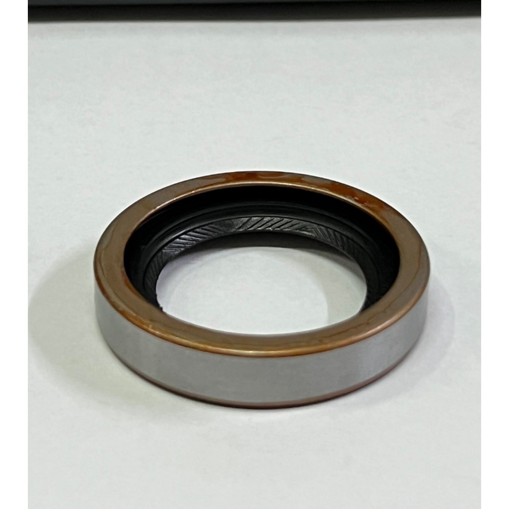 ซีลเพลาขับหน้า โตโยต้า แลนด์ครุยเซอร์ VX80 ขนาด 35-50-9.5mm