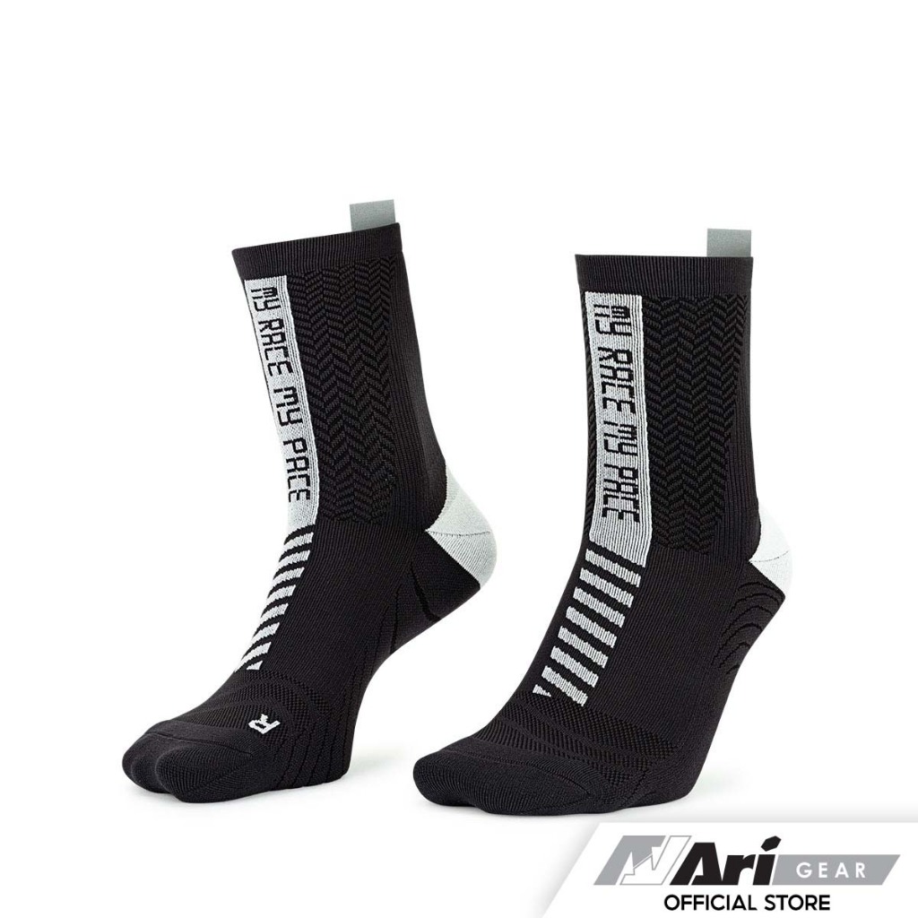 WAKINGBEE X ARI TERRY QTR POWER SOCKS - BLACK/WHITE ถุงเท้าวิ่ง เทอร์รี่ เวคกิ้งบี X อาริ สีดำ