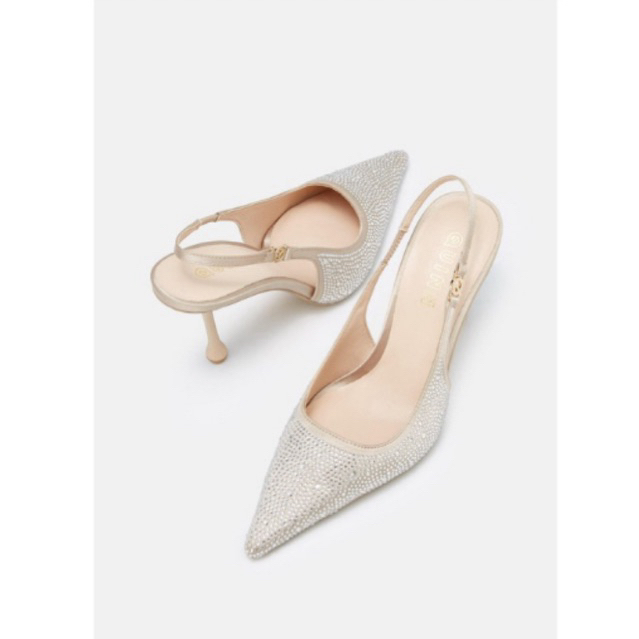 quinn shoes size 38 แท้ 💯 วิ้งมาก ตาแตก