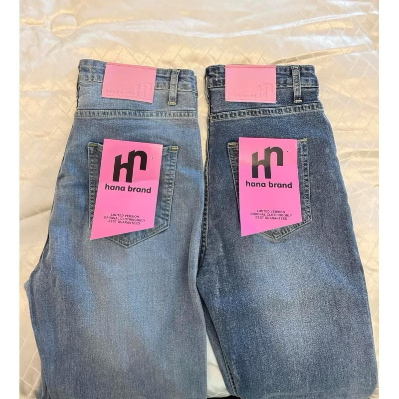 (พร้อมส่ง)กางเกงยีนส์ Hana brand เอวสูงเก็บพุง เนื้อผ้านิ่ม เก็บพุงหมาน้อย