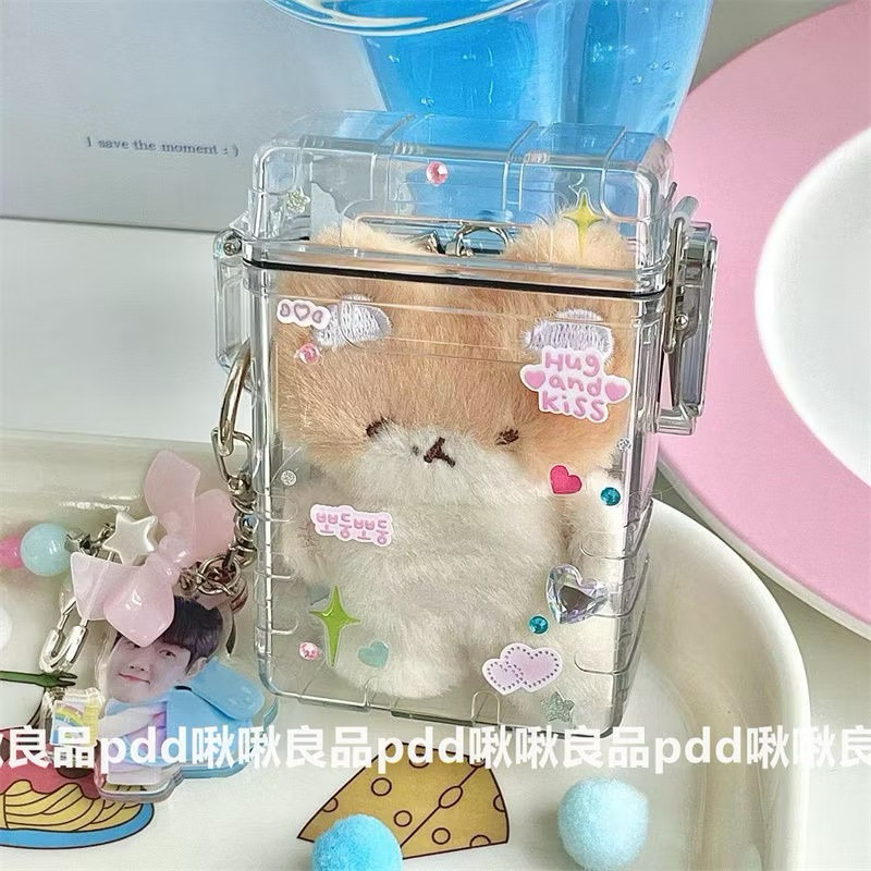 🤍🎀พร้อมส่ง! (New!สีใส รุ่นใหม่)กล่องใสเก็บการ์ด สไตล์เกาหลี กล่องพลาสติกใส คล้องคอ หลากสี กันน้ำ กล่องเก็บบุหรี่
