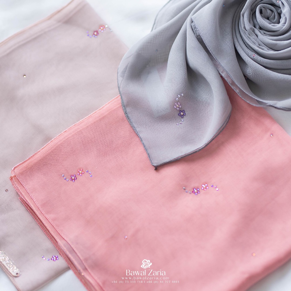 ZARIA Crystal Bawal ผ้าคลุมบาวาประดับคริสตัล