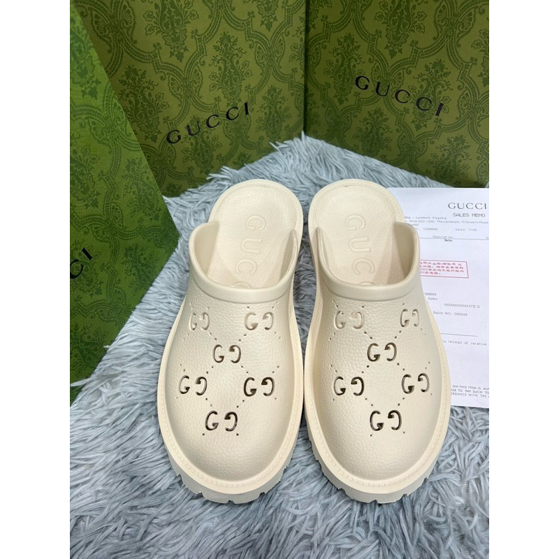 รองเท้าแตะ แบบส้นแบน งานสวย เบาใส่สบาย พร้อมส่ง (size35-41)แถมกล่อง