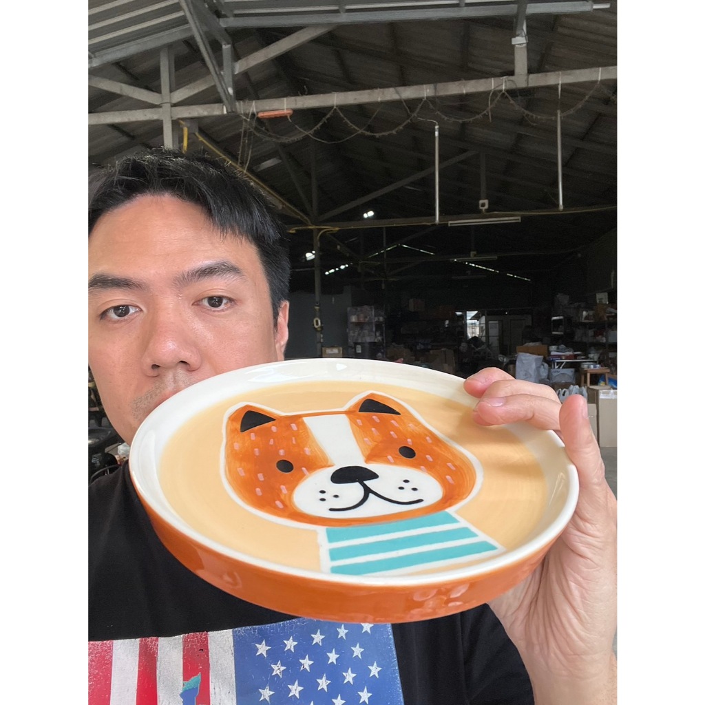 จานเค้ก เซรามิค จานคาเฟ่ทรงคูบขอบเอียง ขนาด 8 นิ้ว ลายหมา จานขนมสไตล์คาเฟ่มินิมอล เข้าไมโครเวฟได้ ออกใบกำกับภาษีได้ รหัส