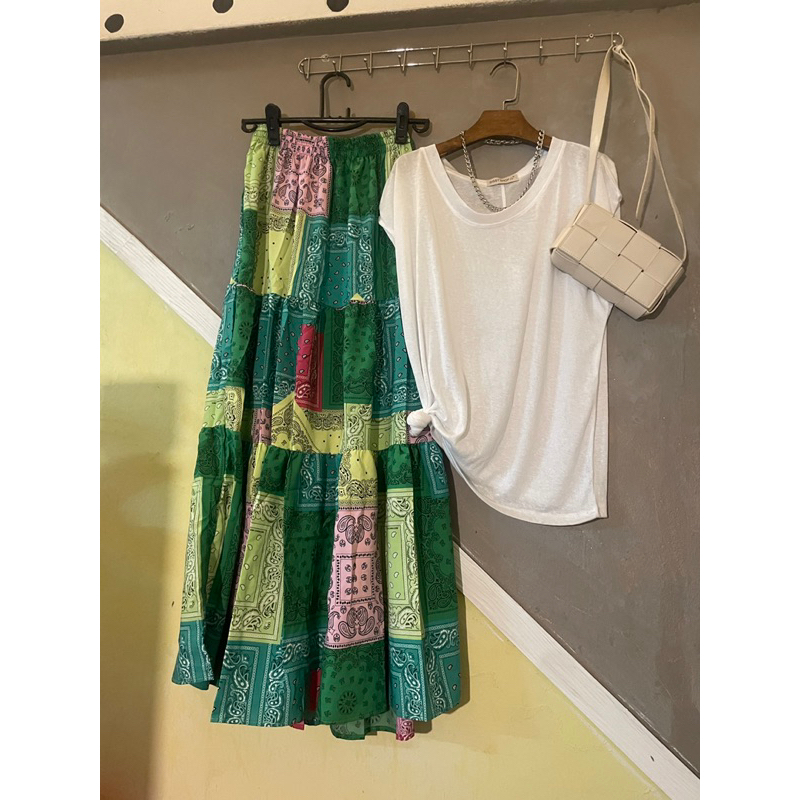 พร้อมส่ง กระโปรงยาวลายดอกไม้ Floral skirt