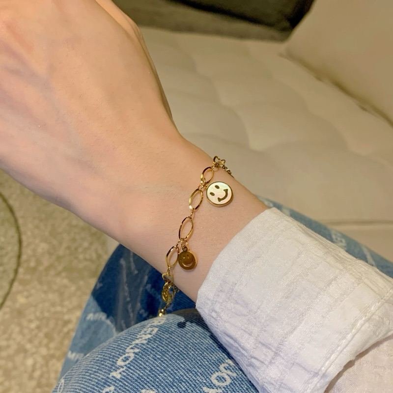 สร้อยข้อมือหน้ายิ้ม สร้อยโซ่ ห้อยจี้มุขกลม สแตนเลส ไม่ลอกไม่ดำ