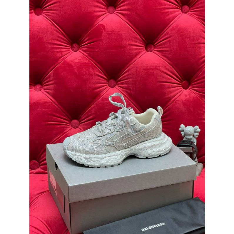 (Exclusive live action) Balenciaga Balenciaga dad shoes 3xl lace up low cut dad shoes diamond shoes