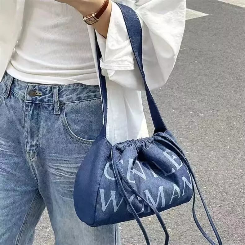 กระเป๋าผ้ายีนส์มาใหม่ มีให้เลือก3สี ใส่ของได้เยอะ