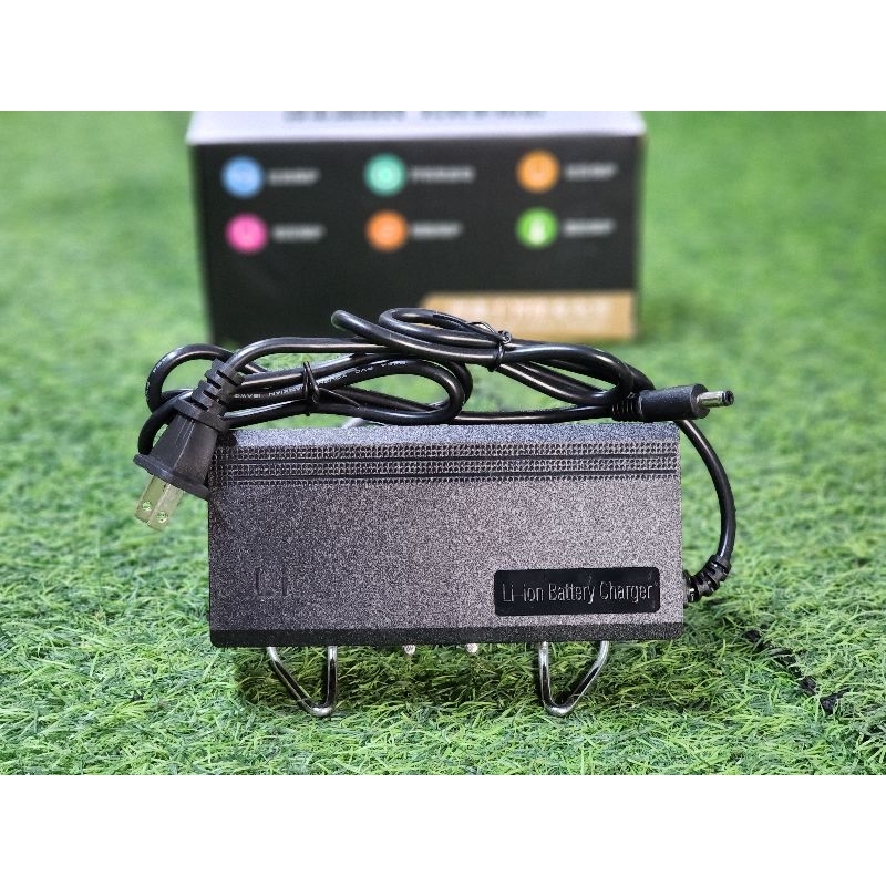 14.6v 10a แท้(อย่างดี) อะแด๊ปเตอร์ชาร์จแบตลิเธียม LiFeO4 4s 14.6โวลล์ 10แอมป์ ที่ชาร์จแบตชาร์จเต็มตัด สายชาร์จแบตลิเธียม