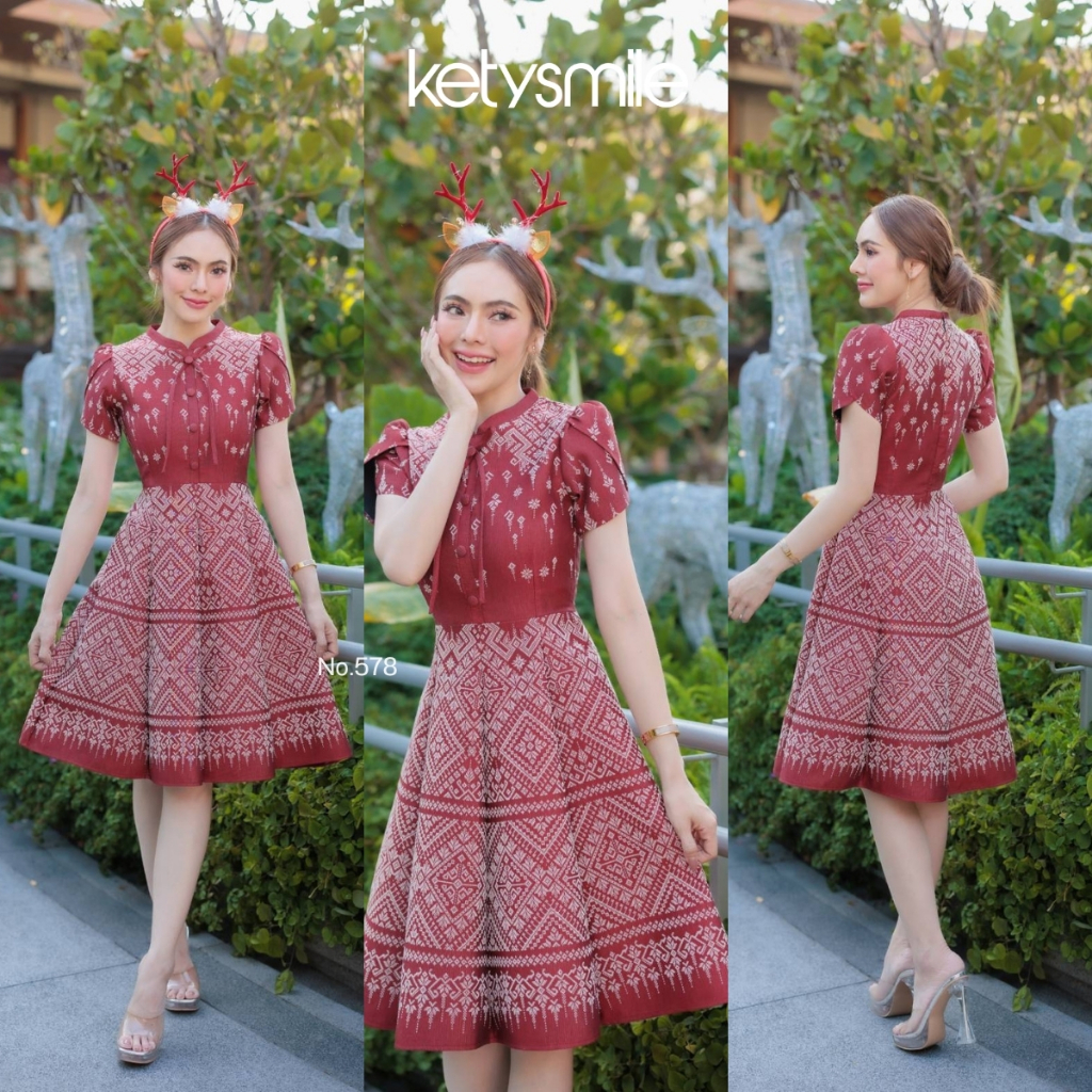 Kety Smile เดรสผ้าทอลายคอจีนแต่งโบว์หน้า กระโปรงทรงบาน 8 ชิ้น อัดกาวทั้งชุด (S-2XL) N578