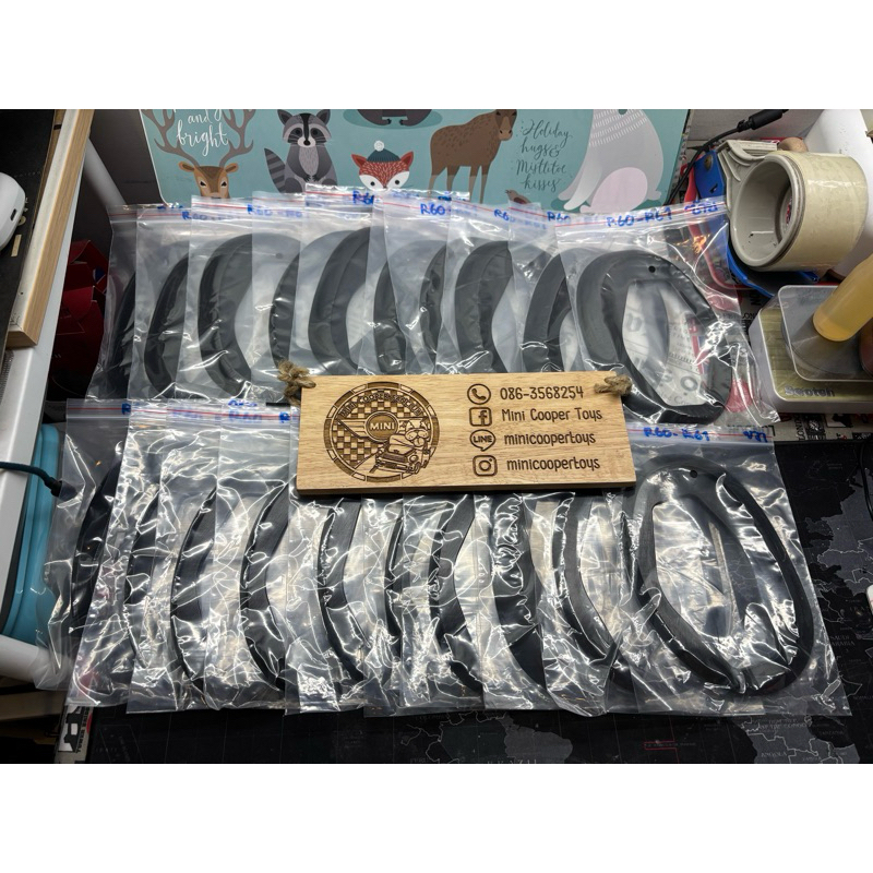 ยางพลาสติกสีดำรองแป้นกระจกมองข้างรถมินิ รุ่น R60-R61 พร้อมไขควง 1 คู่ (2 ชิ้น ซ้ายและขวา) ราคา ถูกที่สุด ดีลบีเคเค แกลเลอรีภาพที่ 9