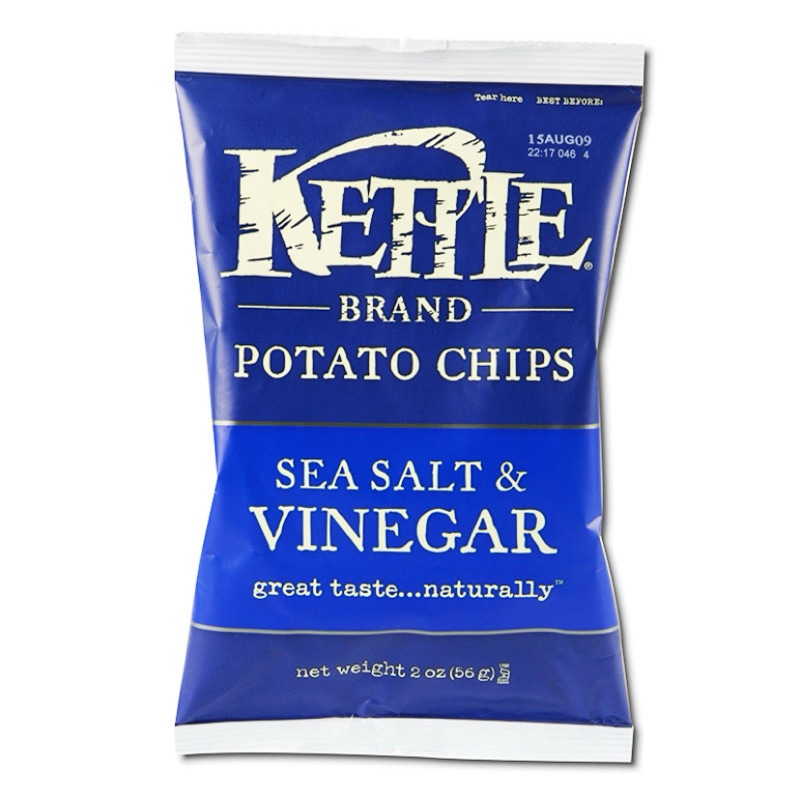 Kettle Sea Salt and Vinegar Chips 56g. เคทเทิลมันฝรั่งทอดกรอบรสเกลือและน้ำส้มสายชู 56กรัม