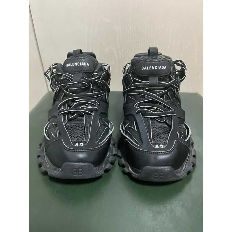 รองเท้า Balenciaga Trackมือ2 size42/27.5cm.👇🏼อ่านรายละเอียดก่อนสั่งซื้อ