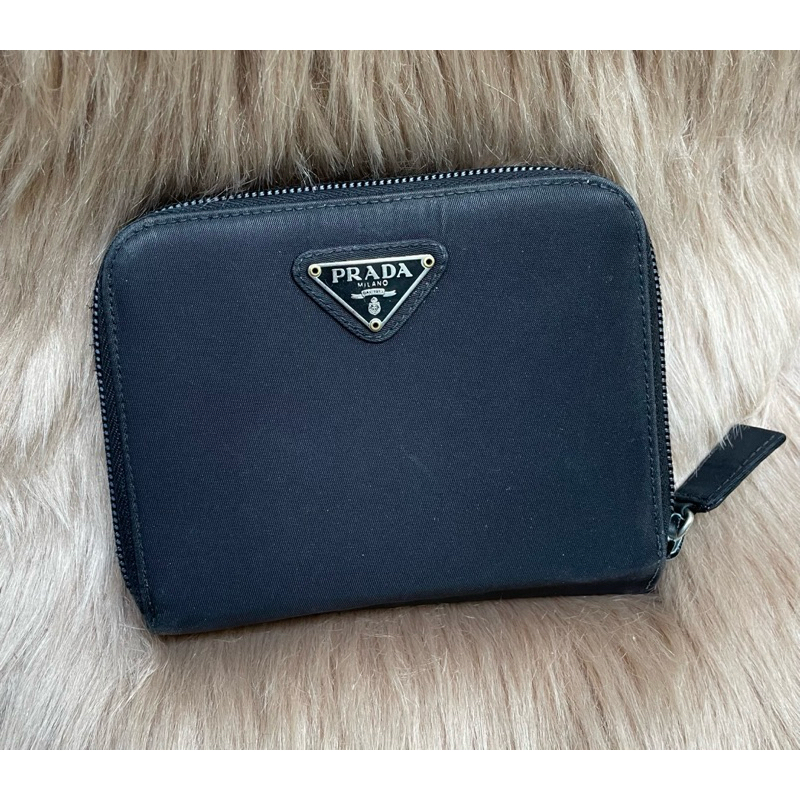 Prada Tessuto Nylon Wallet มือสอง ของแท้