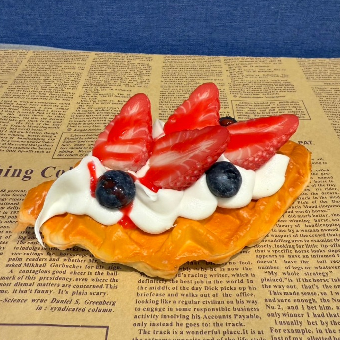 โมเดล ครัวซอง วาฟเฟิลปลอม Waffle Mock up สำหรับถ่ายรูปเป็นพร๊อพ มีกลิ่นหอม ราคา ถูกที่สุด ดีลบีเคเค แกลเลอรีภาพที่ 9