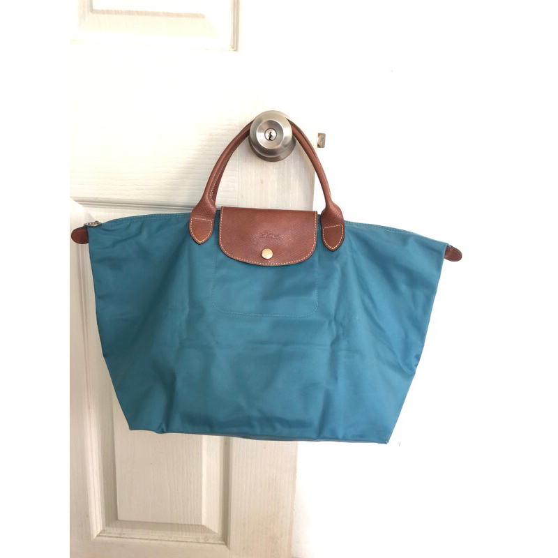 กระเป๋าlongchamp size L แท้หูสั้น ซื้อจากฝรั่งเศส ป้ายtagตัวหนังสือเลือนหาย