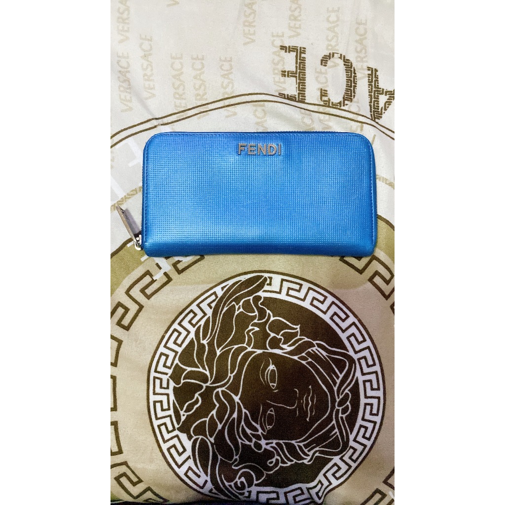 FENDI zippy กระเป๋าสตางค์ใบยาวเฟนดิซิปรอบ สีฟ้า มือสอง ของแท้