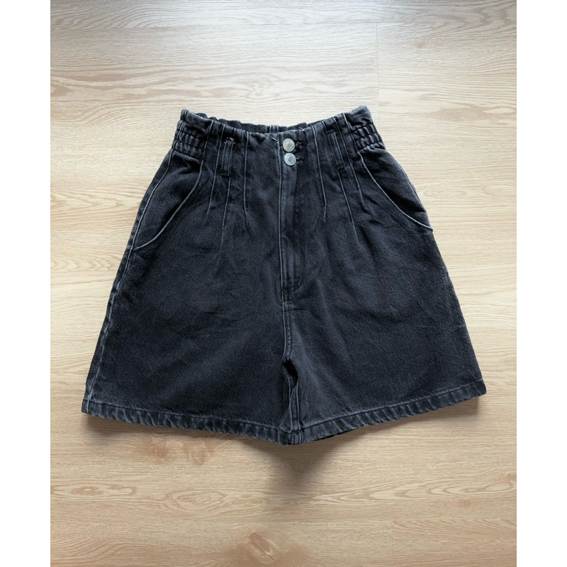 ใช้โค๊ดลด15-30%ได้นะคะZARA กก.ยีนส์สีดำฟอกสีสวยมาก ขาสั้น ทรงสวย EUR 34 ตรงรุ่น ทรงสวย แบบเก๋ ***ของ