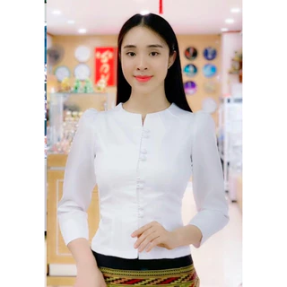 เสื้อใหม่ลาวคอไลลาอัดกาวแน่นแน่นทั้งตัว
