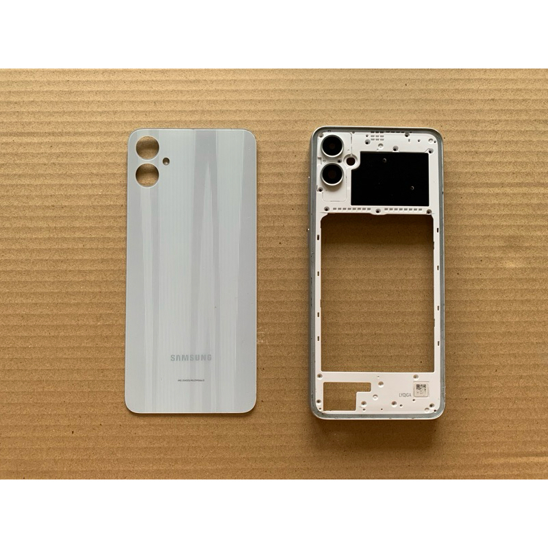 ฝาหลัง เคสกลาง Samsung A05 มือสอง