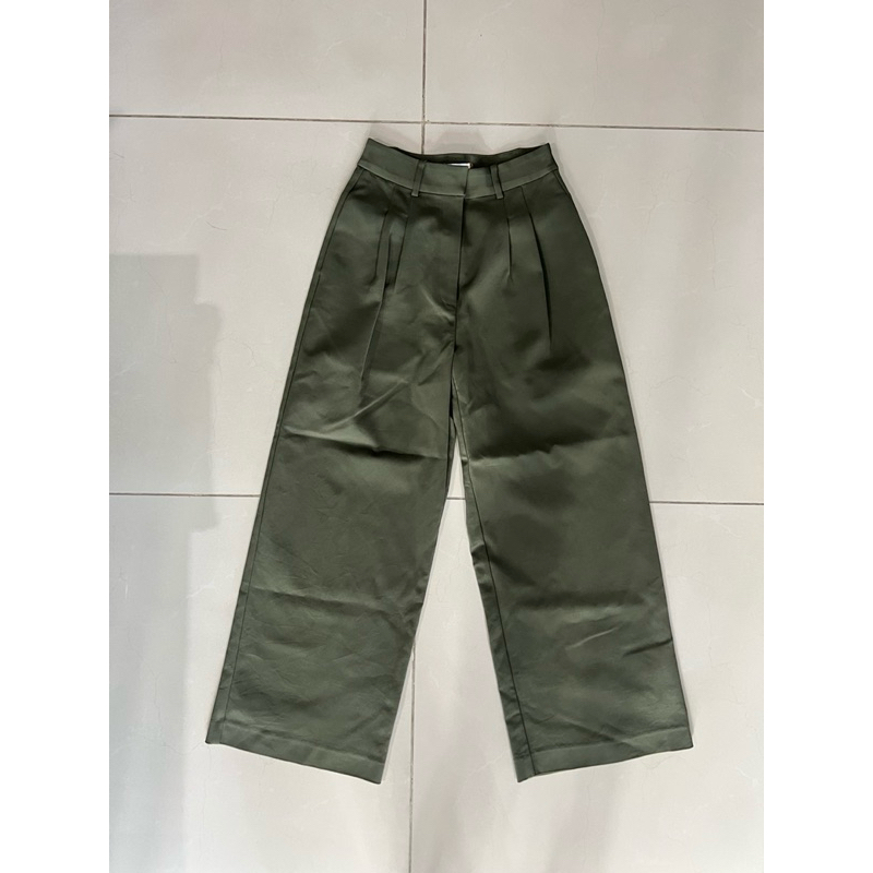 PUR STUDIO New casa Parts in Olive (size M)