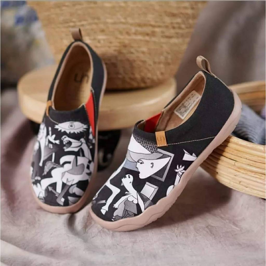 UIN fashion retro sports art casual sneakers travel shoes BLACKART Artist Paint Women Canvas Shoes