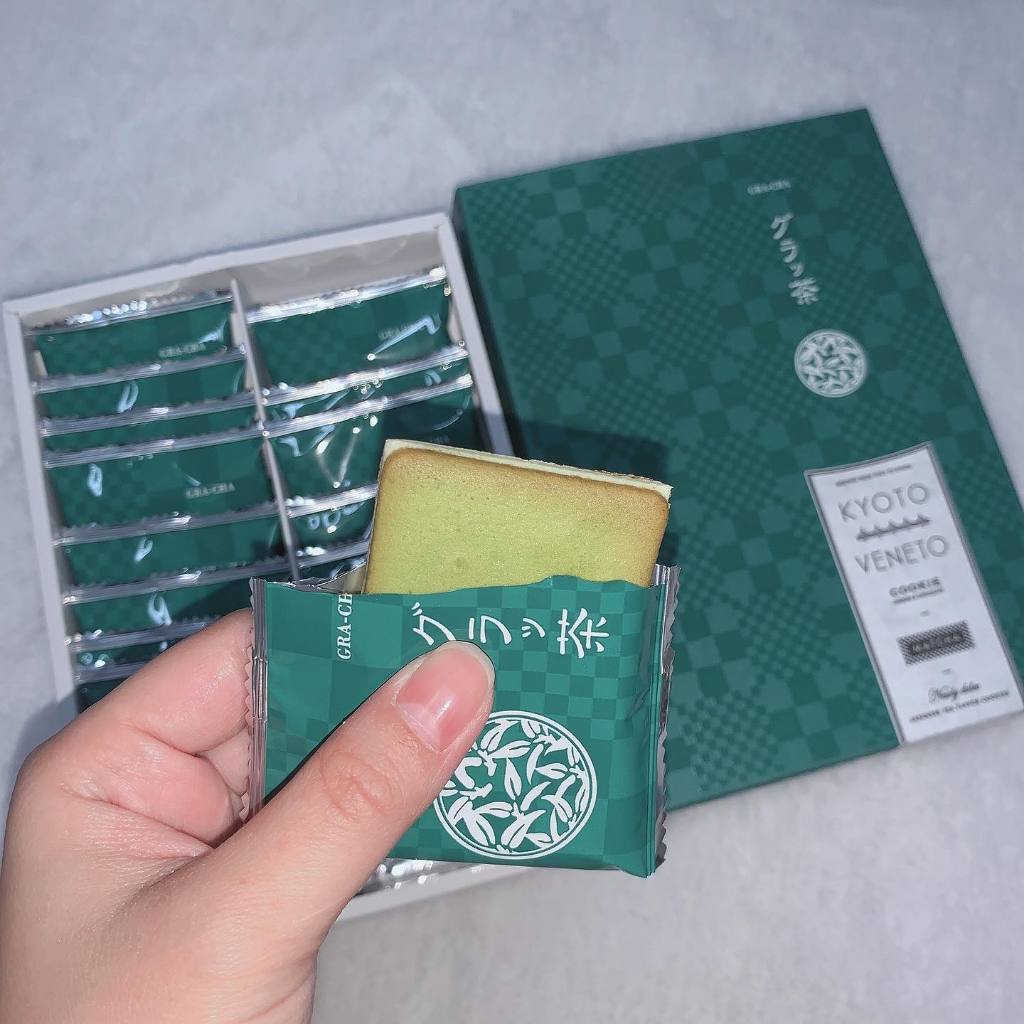 ขนมญี่ปุ่น KYOTO VENETO จากญี่ปุ่น 1 กล่อง บรรจุ 9 ชิ้น **ลอตใหม่ หมดอายุ 30.04.2025**