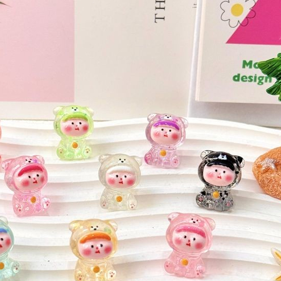 🏠 Glitter Bear Lilith Mini Figure สุ่ม 1 ชิ้นเดสก์ท็อปน่ารักการ์ตูนเครื่องประดับตกแต่งอุปกรณ์เรซิน [ใหม่]