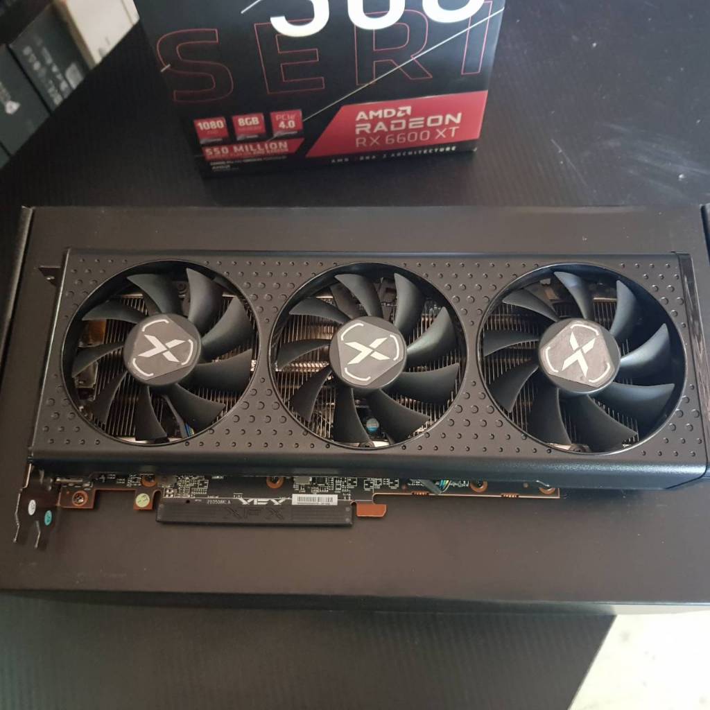 AMD RADEON RX6600xt  มือสอง