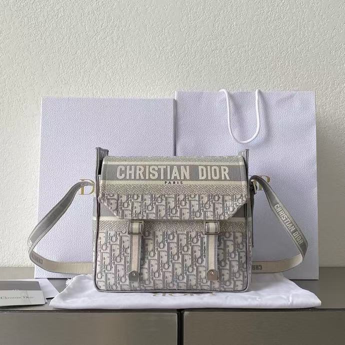 DIOR Diorcamp Vintage Canvas Bag จดหมายทำให้กระเป๋า บุรุษไปรษณีย์ กระเป๋าสะพายไหล่เดี่ยว