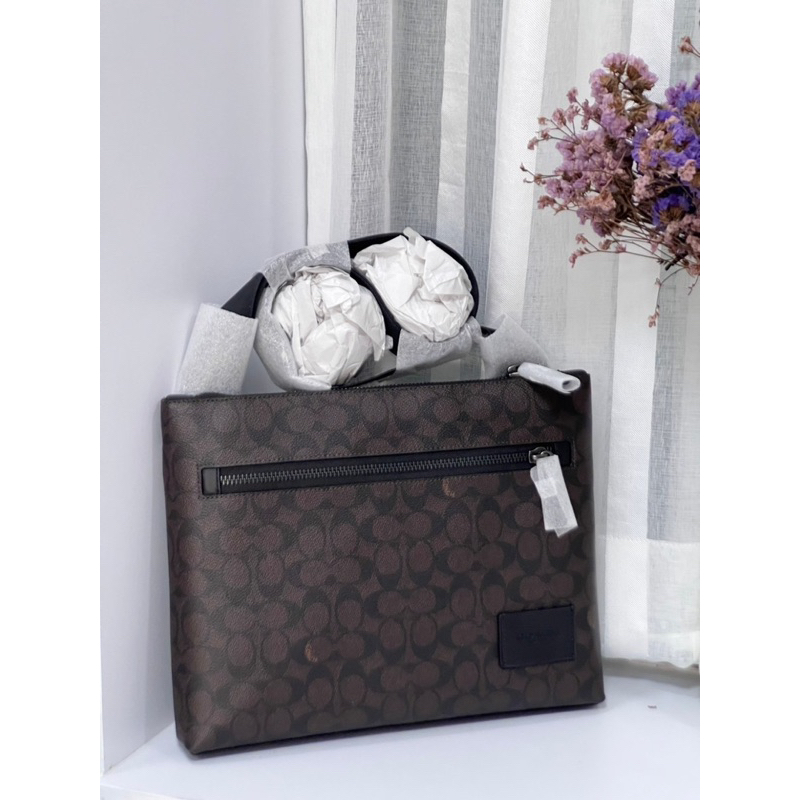 สะพายชาย Carrier Zip Crossbody Bag In Signature Canvas CW448