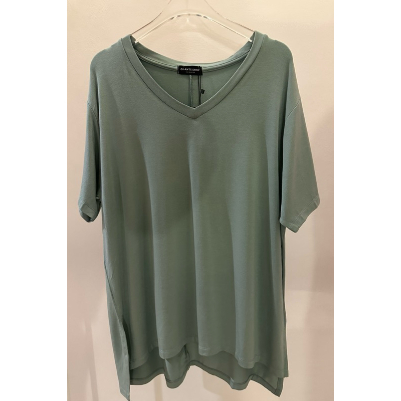 เสื้อยืดคอวีสีพื้น ผ้าเรย่อน ทรง Oversize งานป้าย GI-ANTS