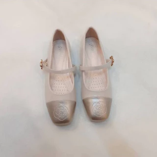 New!!! น่ารักไปกับรองเท้าแมรรี่เจน ประดับด้วยเข็มขัดดอกไม้สีทอง วัสดุเป็นพื้นยาง ไม่ลื่น Mary Janes
