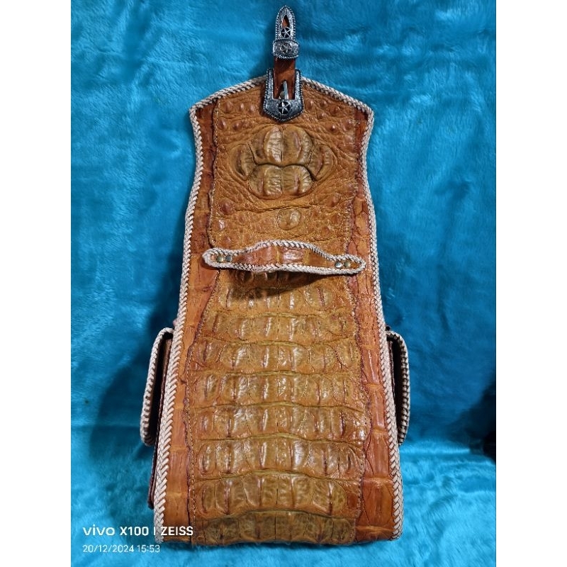 กระเป๋าหนังจระเข้สะพายข้างA4 ล็อกบ้านเศรษฐี หนังติดโหนกเต็มผืน ถักขอบละเอียดให้ทั้งใบ ของใหม่ มือ1 งานแฮนด์ พร้อมส่ง - รูปที่ 5