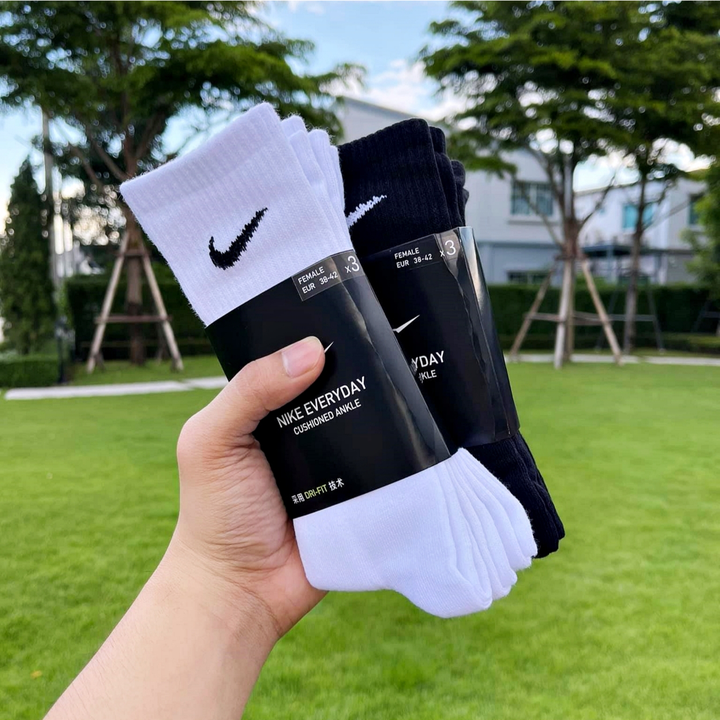 พร้อมส่ง ขายดีที่สุด โครตคุ้ม!! 1 แพ็ค 3 คู่ ลดพิเศษ 76% !! ถุงเท้ากีฬา Nike Everyday