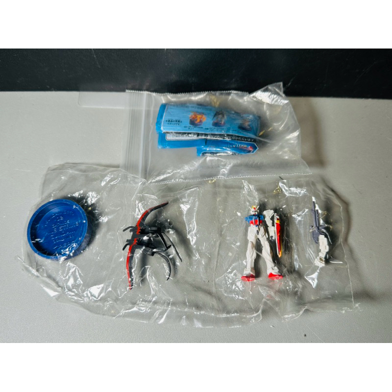 โมเดลเล็กGundam Deed Pepsi Bottle Cap Figure