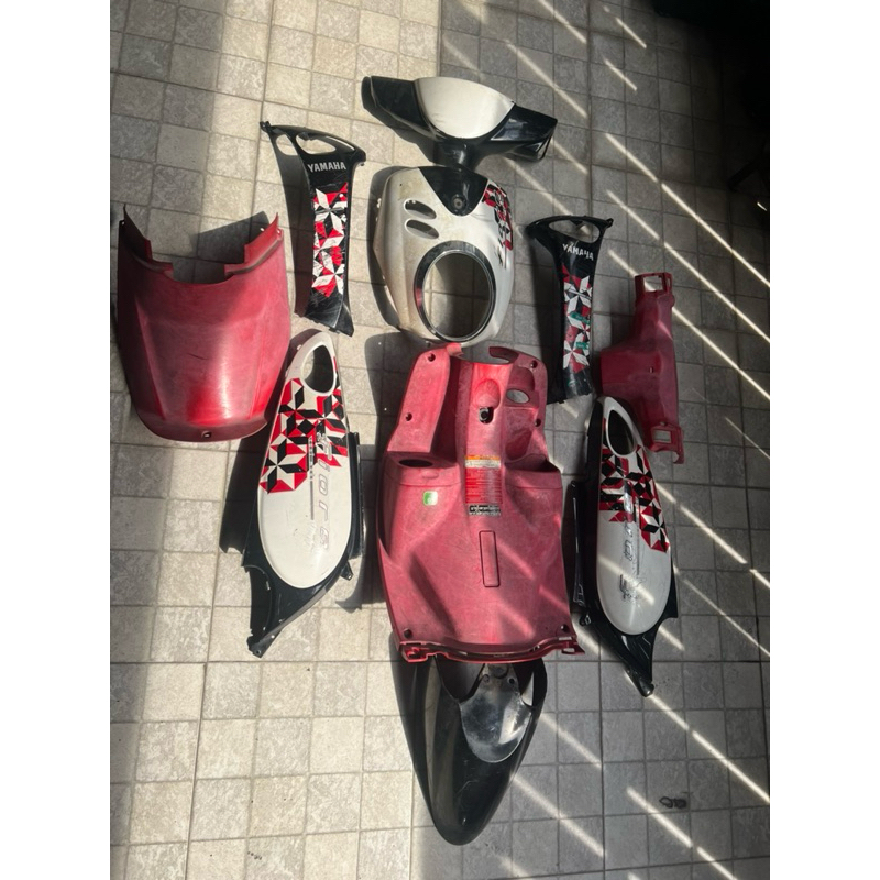 ชุดสี มือสอง Yamaha FIORE สภาพตามรูปครับ ขอดูรูปเพิ่มเติมได้