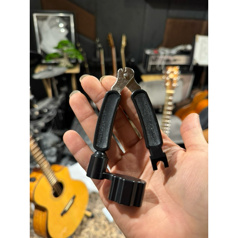 อุปกรณ์เปลี่ยนสายกีต้าร์โปร่ง 3in1