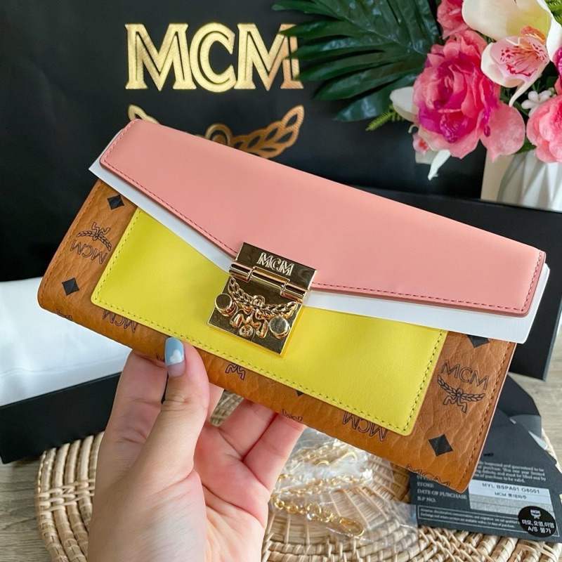 🎀(สด-ผ่อน) MCM Patricia Crossbody Wallet in Visetos Leather Block