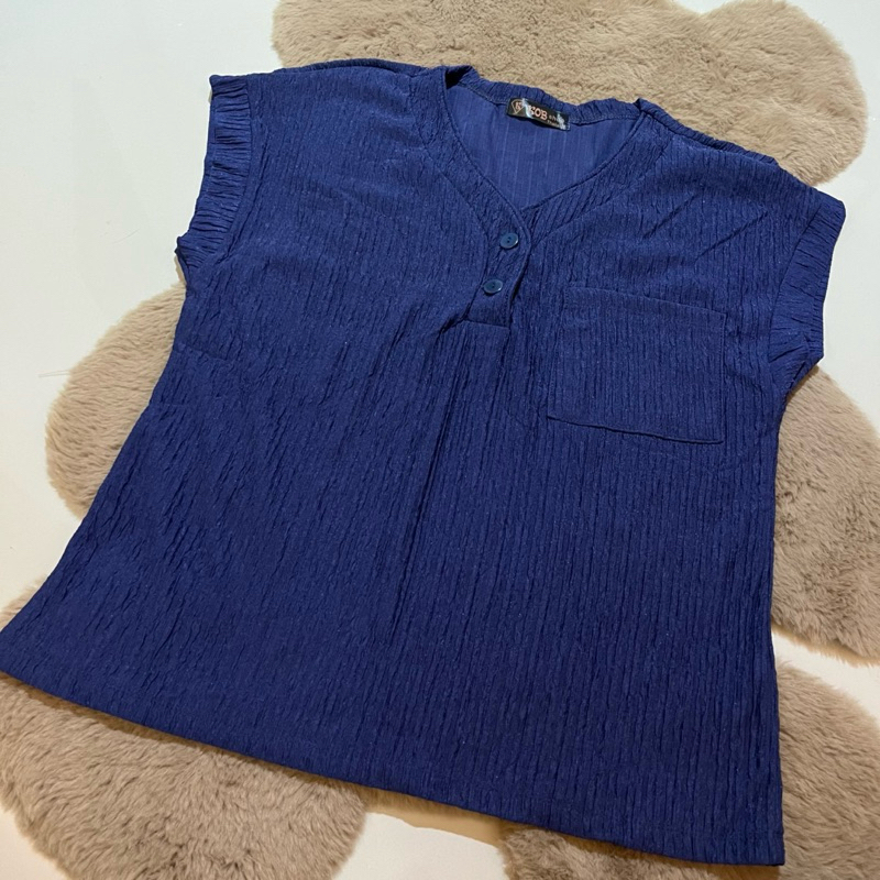 [Nnod shop’] เสื้อแขนสั้นคอวี2กระดุมกระเป๋า สีพื้น มินิมอล