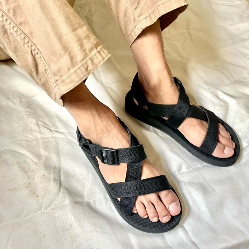 พร้อมส่งทุกไซส์🔥รุ่น B รองเท้าแตะรัดส้นหน้าไขว้ เอาใจคนคูลๆ👍🏻