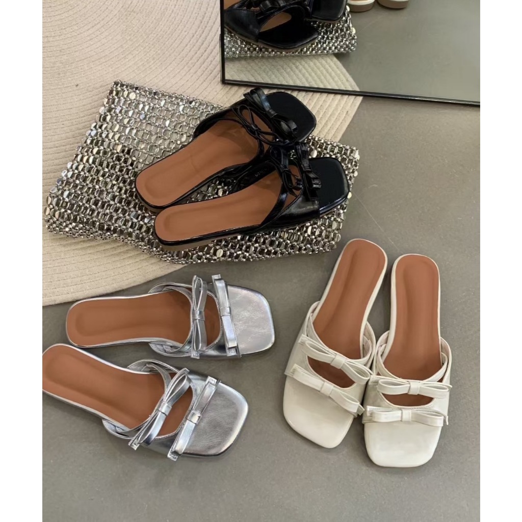 [Limited Offer] รองเท้าเเตะพรีเมี่ยมคละแบบ พื้นนิ่มใส่สบาย ราคาโรงงาน