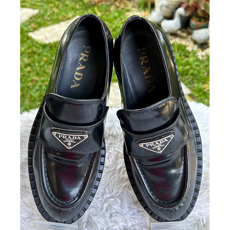 PRADA LOGO LOAFERS - BLACK Sz.36 มือสองแบรนด์แท้