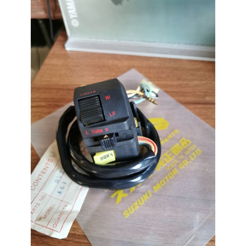 สวิตช์​แฮนด์​ข้างซ้าย​ SUZUKI​ RG GAMMA...