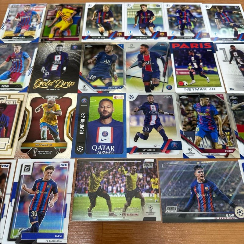 การ์ดสะสมฟุตบอล NEYMER JR. GAVI PEDRI และนักเตะทีมบาเซโลน่า BARCELONA ลิขสิทธิ์แท้จาก TOPPS รวมนักเตะดาวดังมากมาย